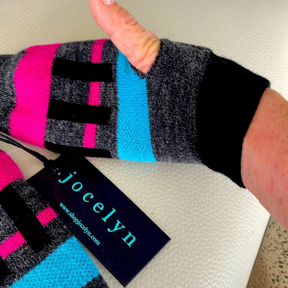 NWT JOCELYN THUMB HOLE FINGERLESS MITTENS